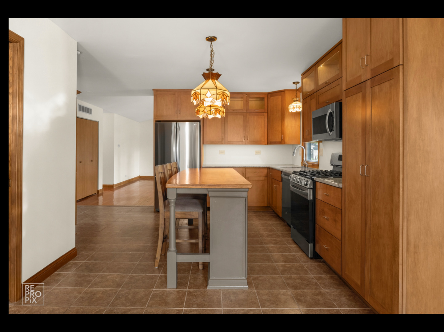 424 Massachusetts Avenue, Naperville, IL 60565