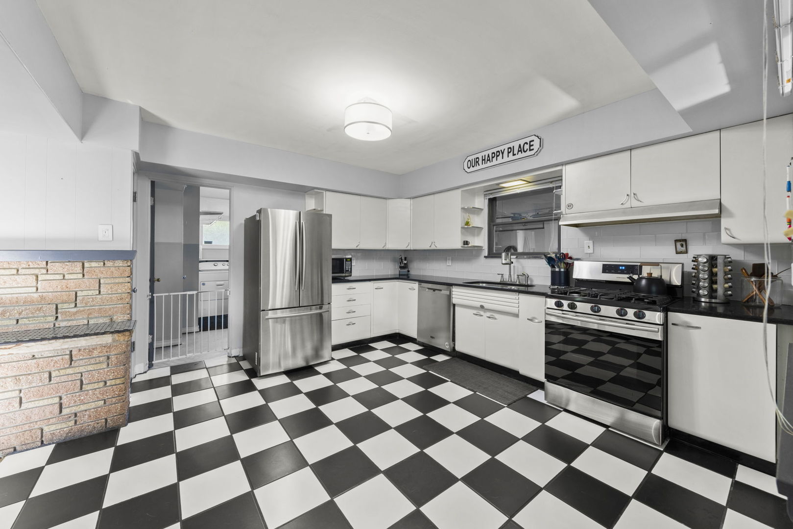 326 DWIGHT Avenue, Joliet, IL 60436