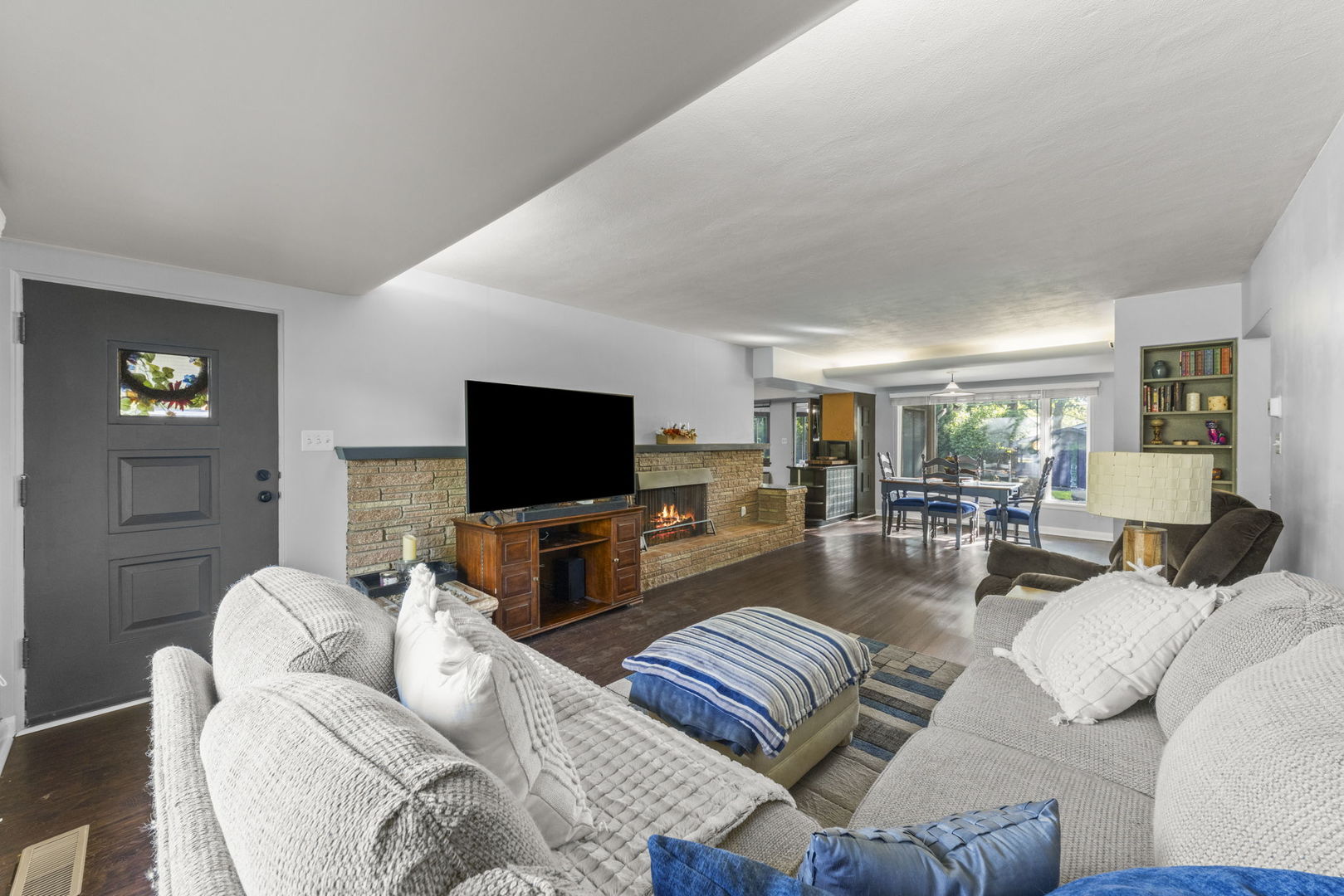 326 DWIGHT Avenue, Joliet, IL 60436