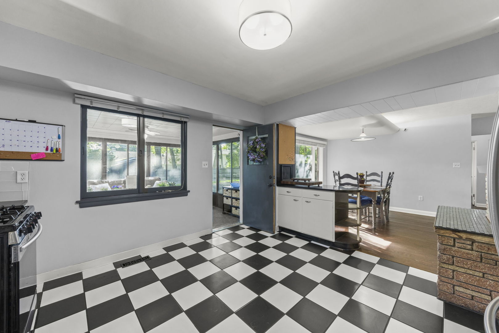 326 DWIGHT Avenue, Joliet, IL 60436