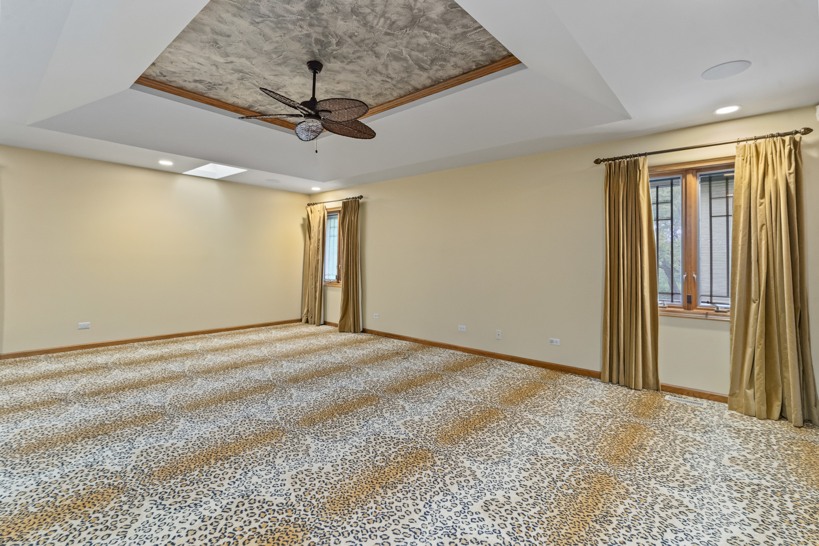 807 Hitchcock Avenue, Lisle, IL 60532