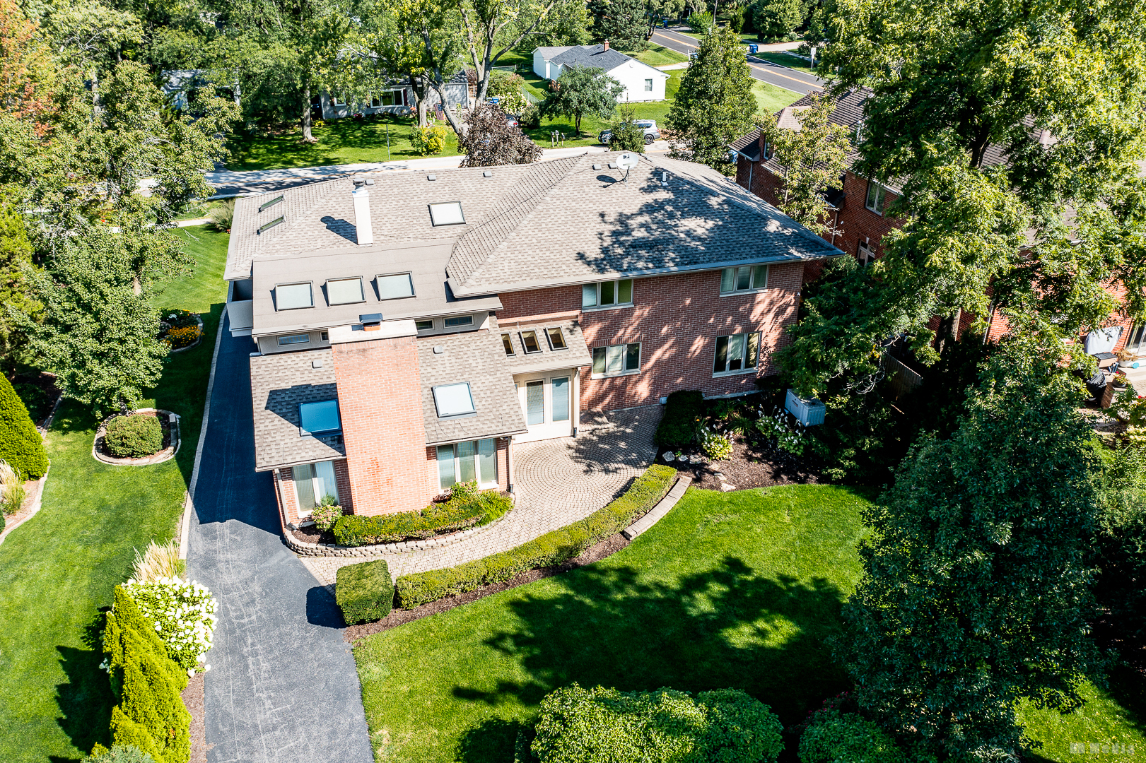 807 Hitchcock Avenue, Lisle, IL 60532