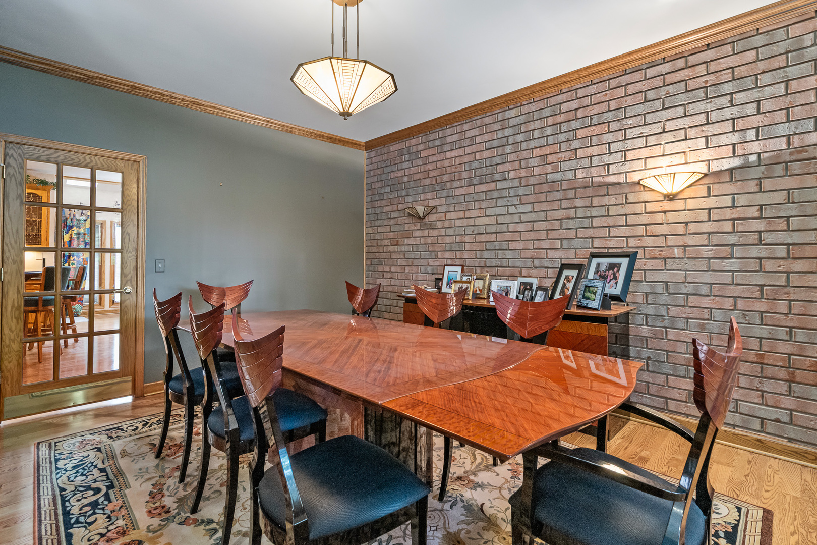 807 Hitchcock Avenue, Lisle, IL 60532