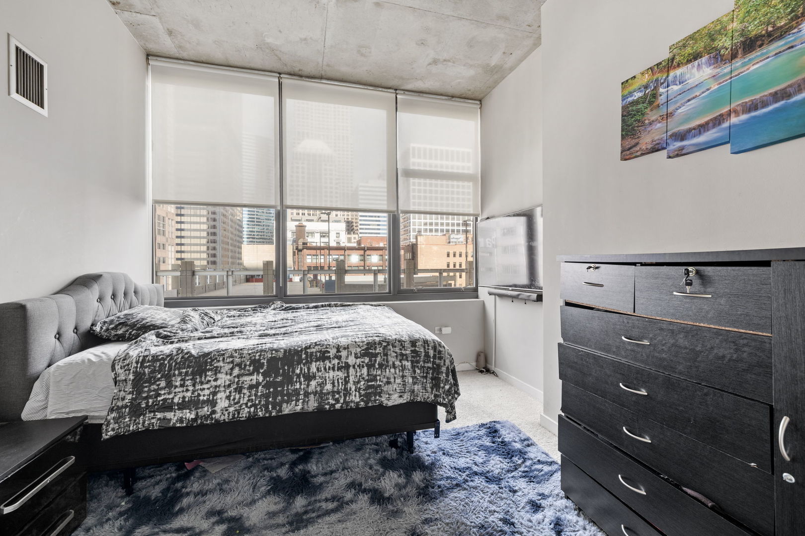 235 W Van Buren Street #1615, Chicago, IL 60607