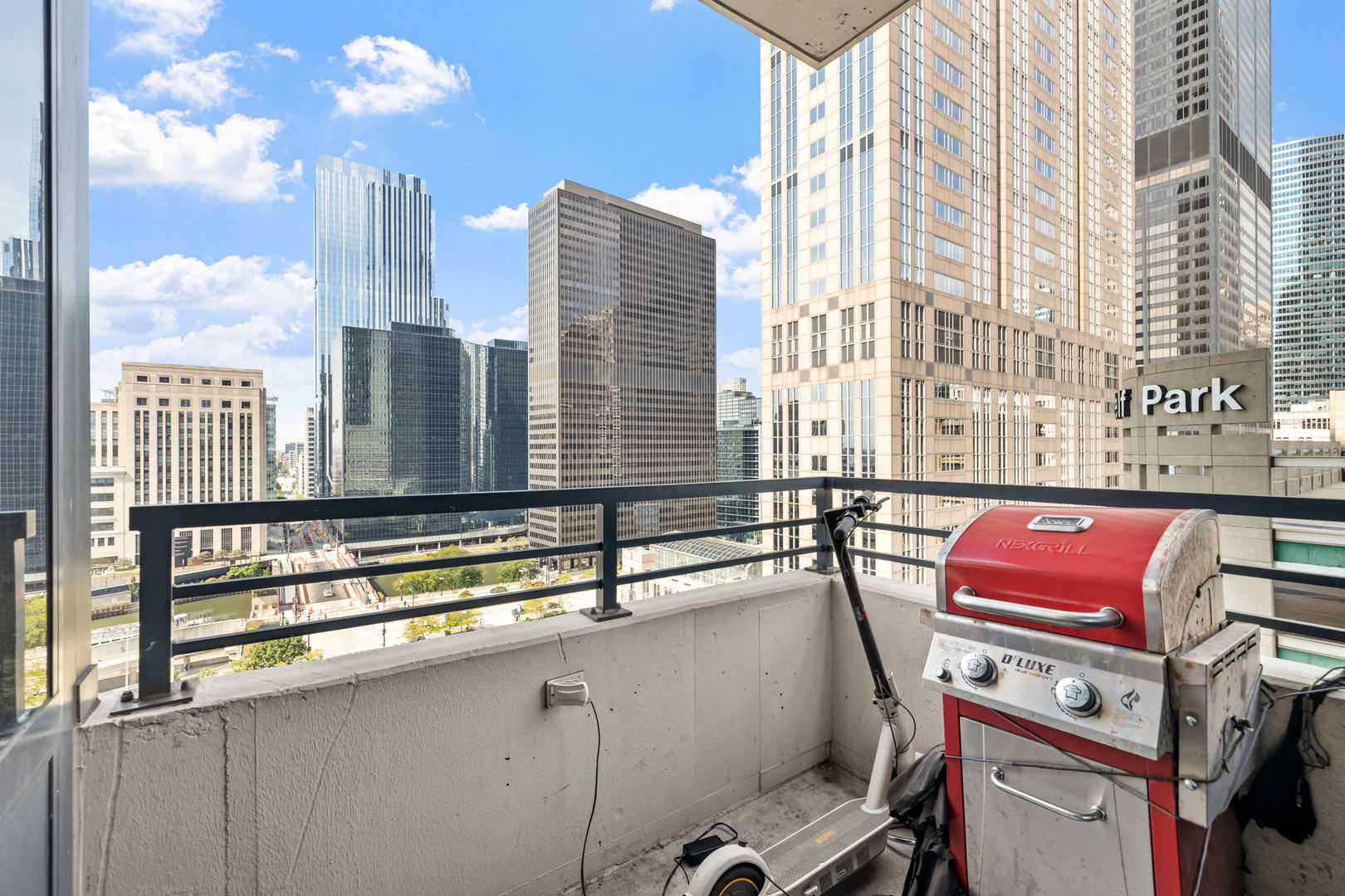 235 W Van Buren Street #1615, Chicago, IL 60607