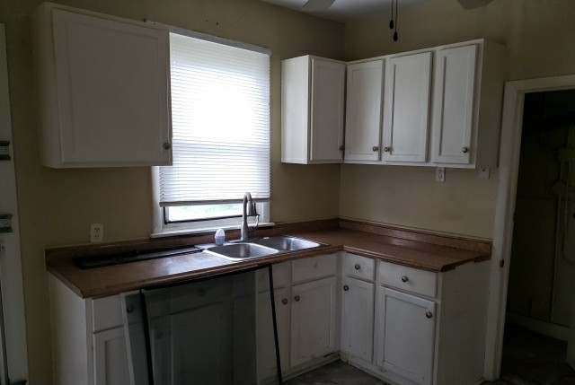 8148 S Winchester Avenue, Chicago, IL 60620
