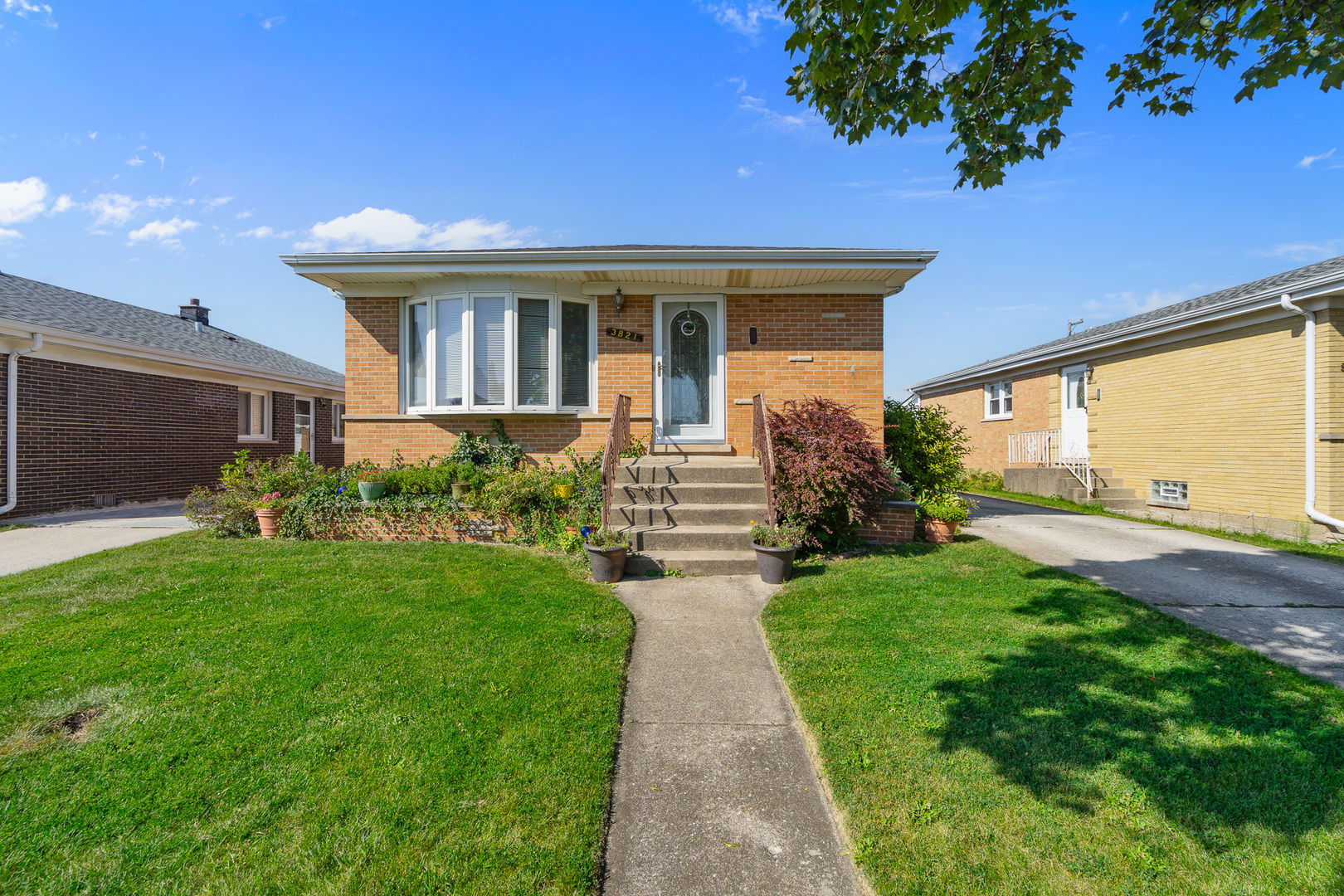 3821 Emerson Drive, Schiller Park, IL 60176