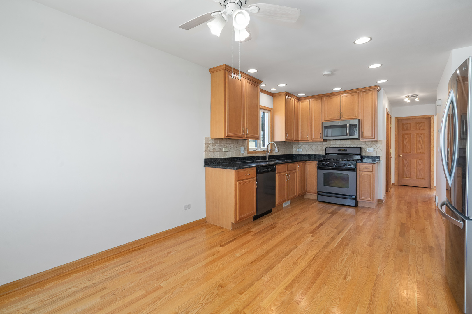 3821 Emerson Drive, Schiller Park, IL 60176