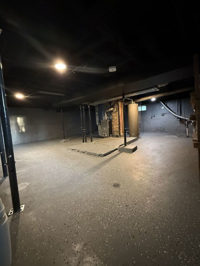 1622 N 43rd Avenue, Stone Park, IL 60165