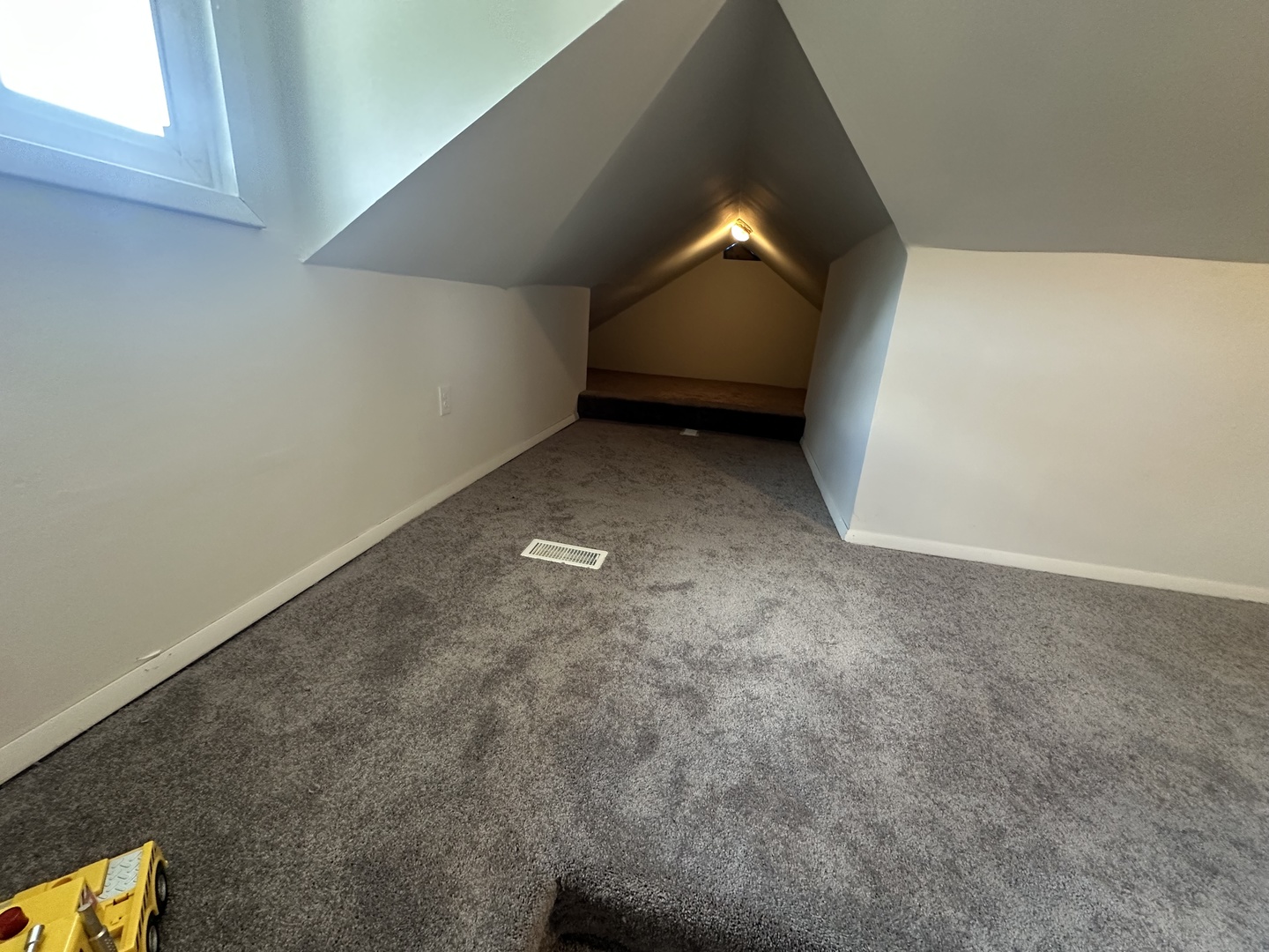 520 W Green Street, Bensenville, IL 60106