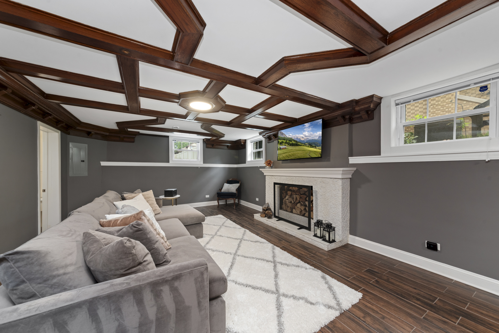 1221 Edmer Avenue, Oak Park, IL 60302