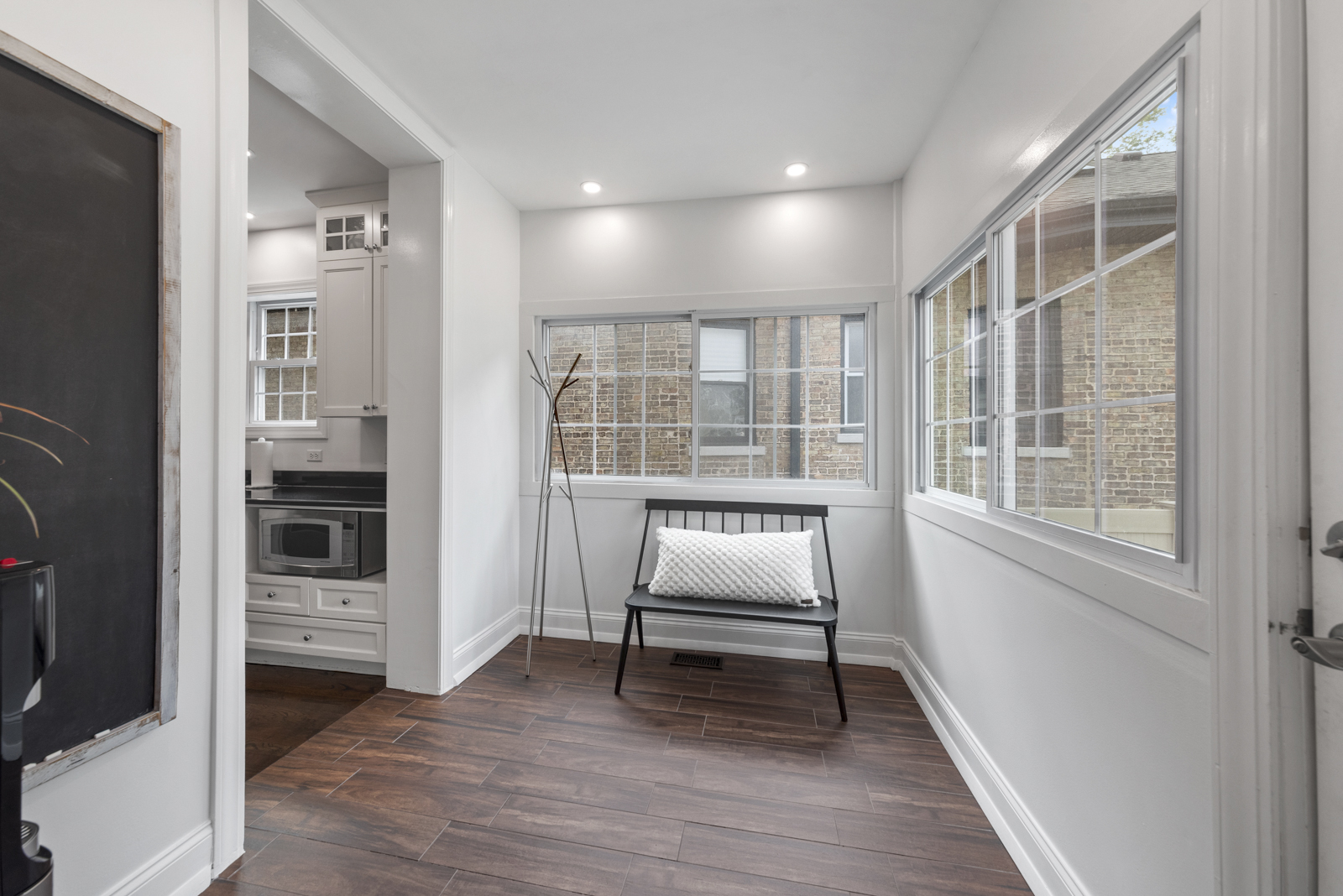 1221 Edmer Avenue, Oak Park, IL 60302