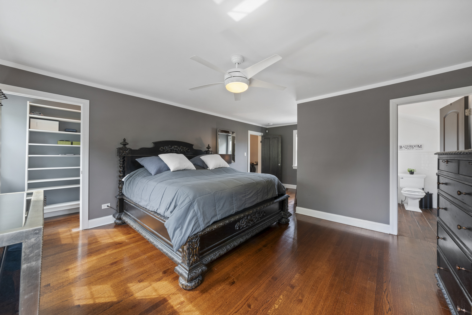 1221 Edmer Avenue, Oak Park, IL 60302
