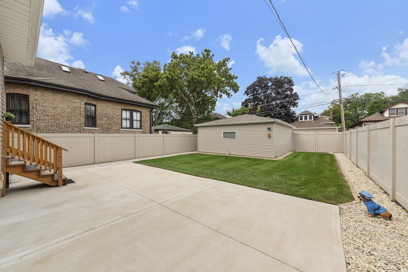1221 Edmer Avenue, Oak Park, IL 60302