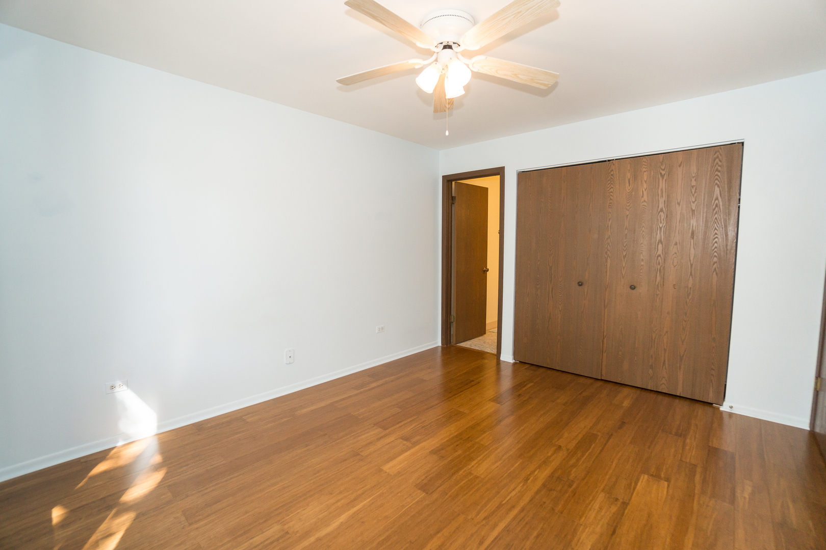 966 Cumberland Court #B2, Roselle, IL 60172