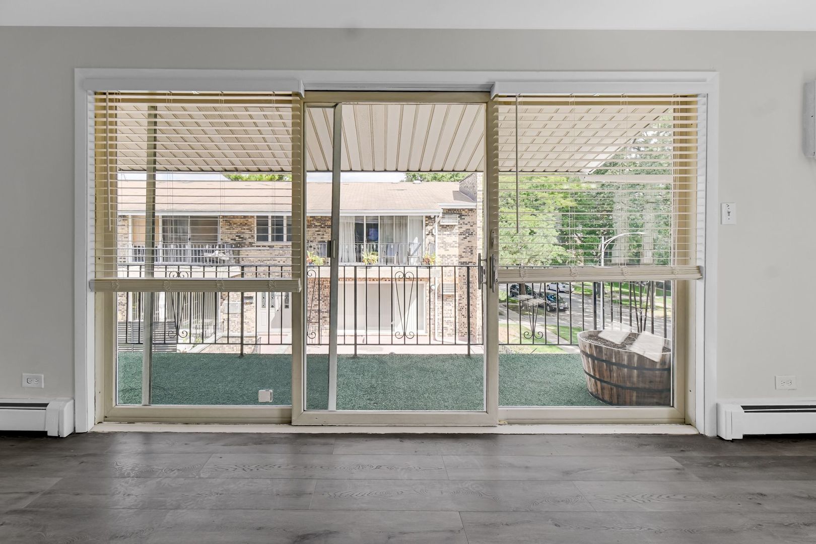 9620 S Kedvale Avenue #201E, Oak Lawn, IL 60453