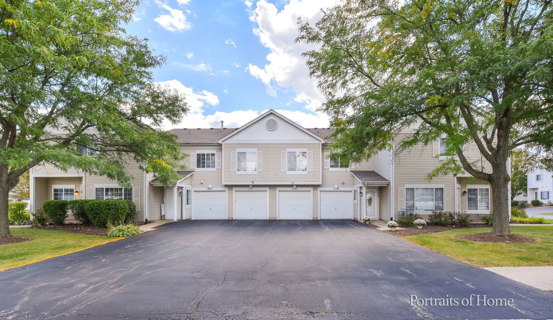 3229 Heather Glen Drive #3229, Aurora, IL 60504