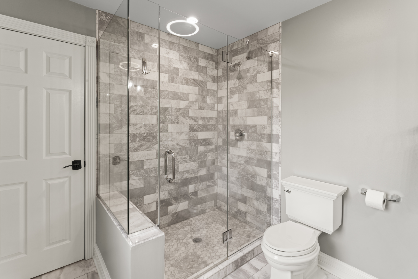 121 Florence Avenue, Inverness, IL 60010