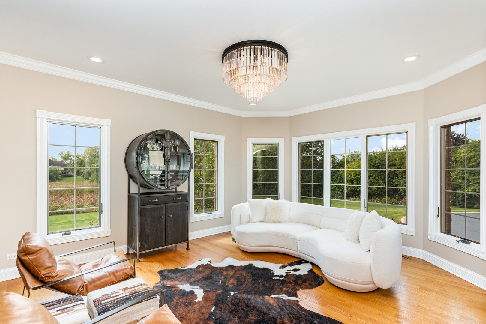 121 Florence Avenue, Inverness, IL 60010