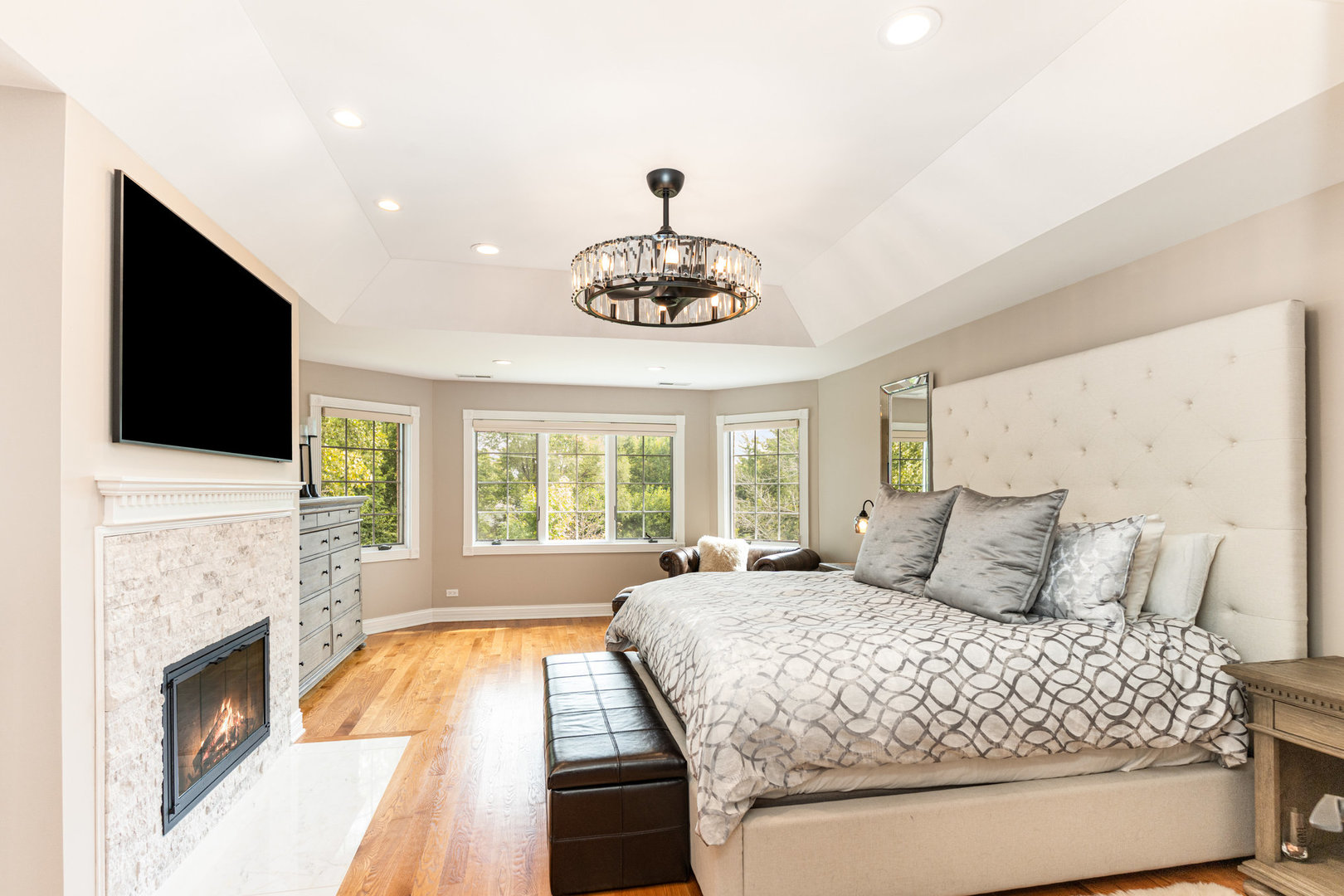 121 Florence Avenue, Inverness, IL 60010