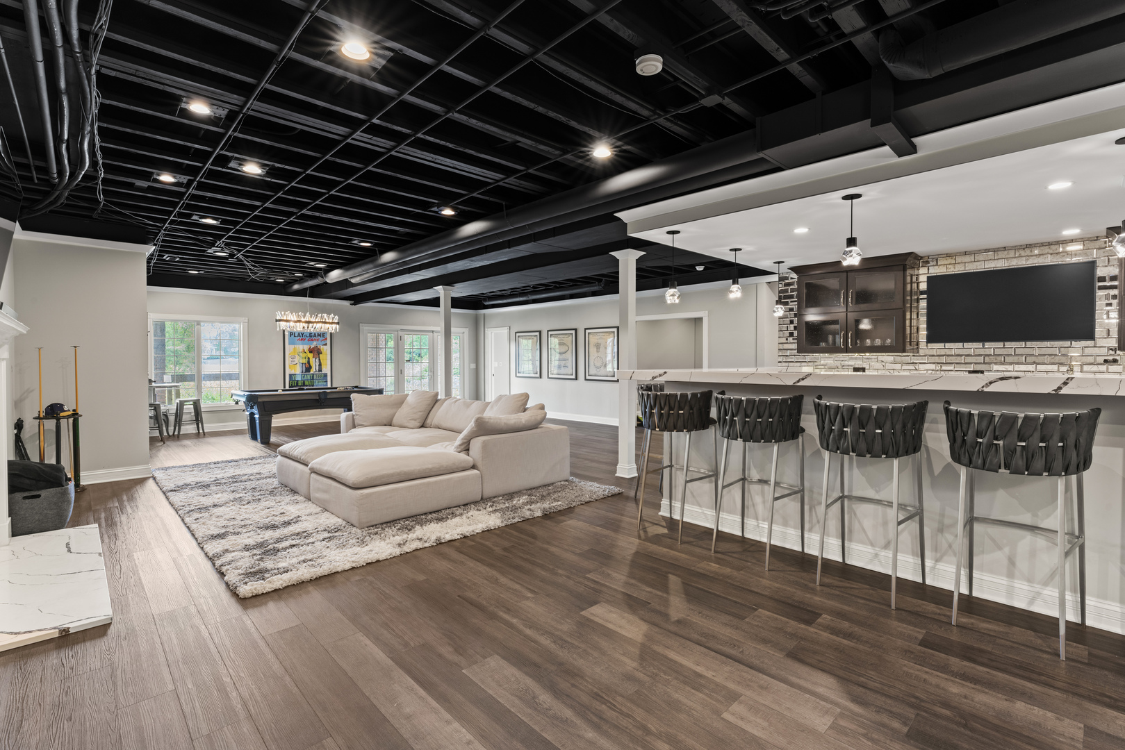 121 Florence Avenue, Inverness, IL 60010