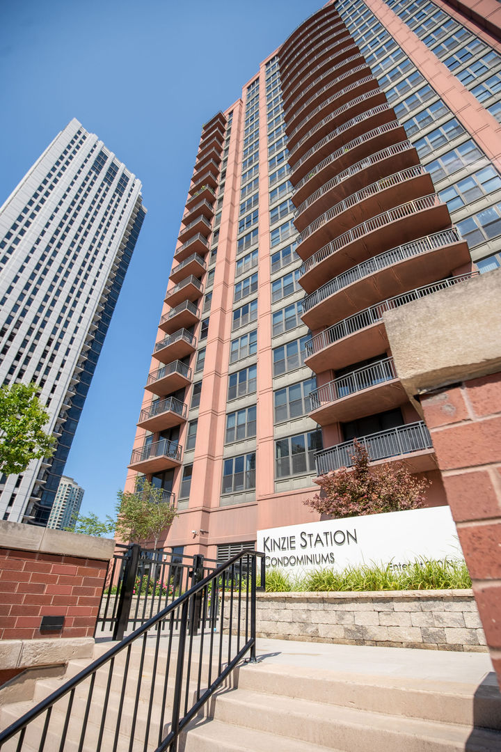 330 N Jefferson Street #603, Chicago, IL 60661