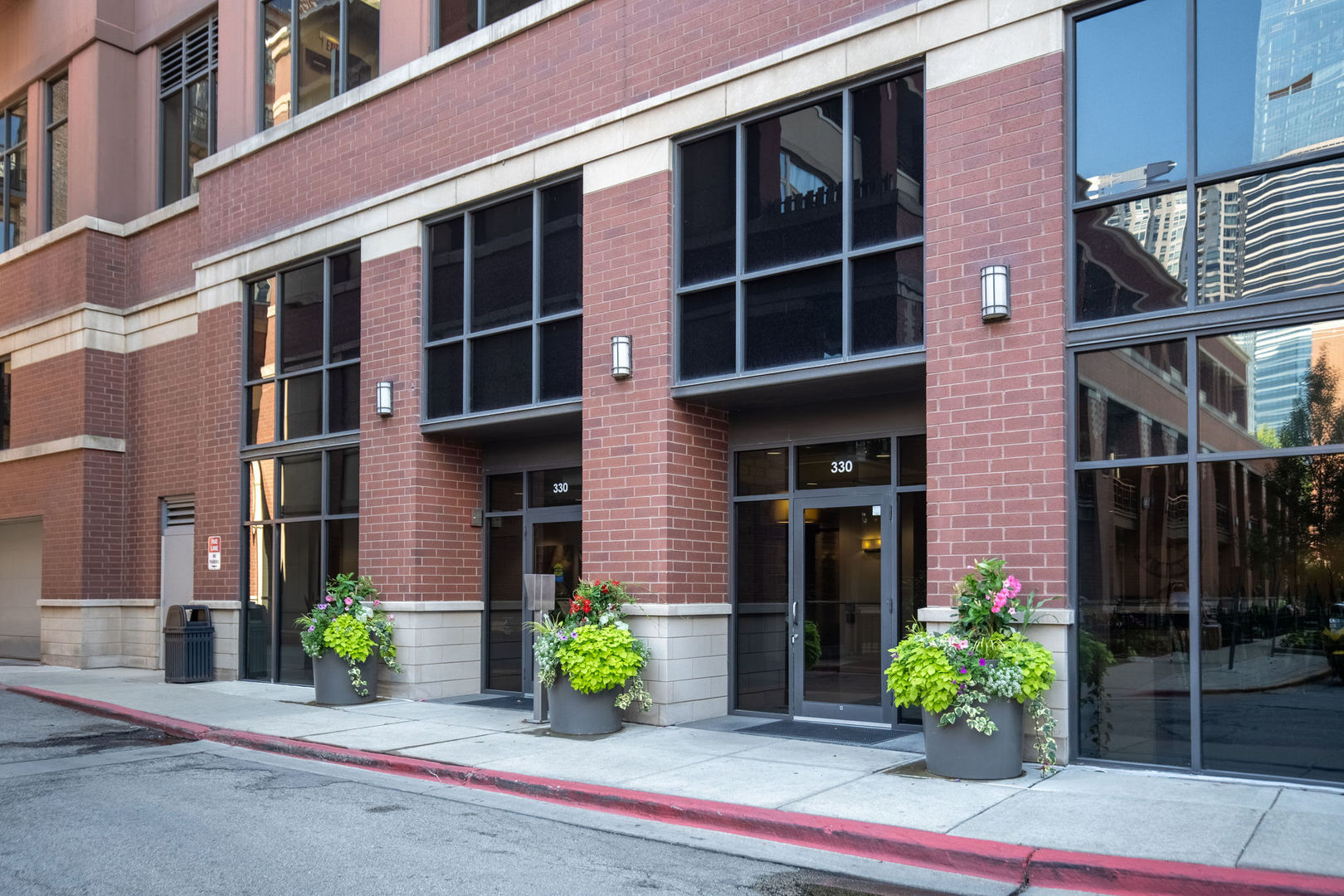 330 N Jefferson Street #603, Chicago, IL 60661