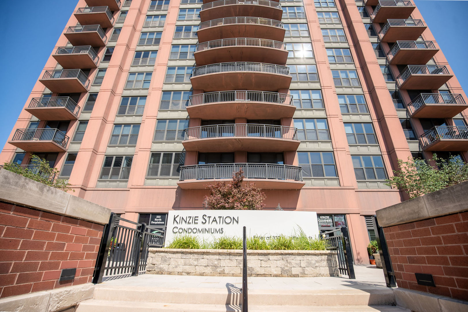 330 N Jefferson Street #603, Chicago, IL 60661