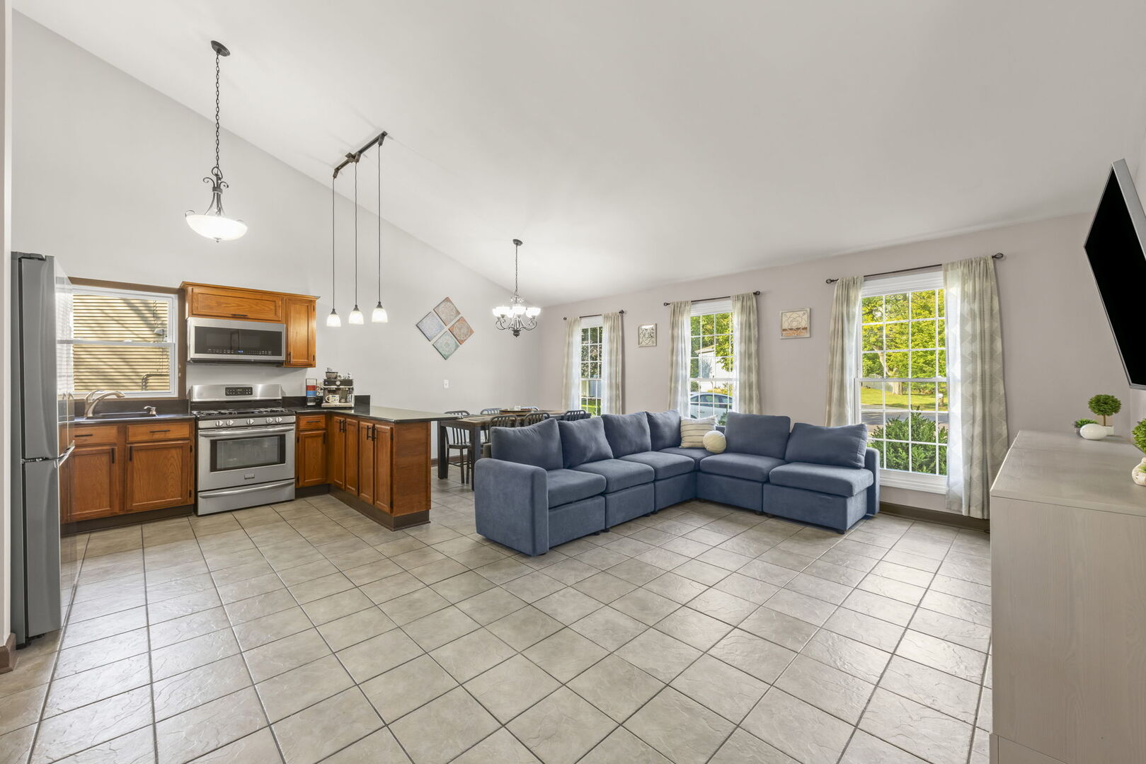 109 Arrowhead Lane, Bolingbrook, IL 60440