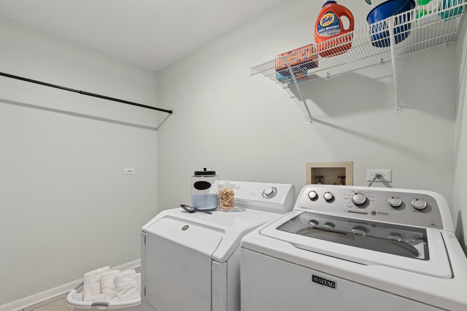 396 Fairfax Lane, Grayslake, IL 60030