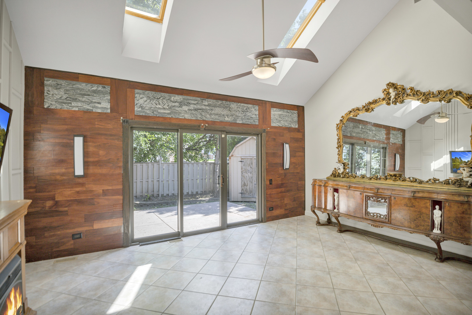 117 Oneida Court, Bloomingdale, IL 60108