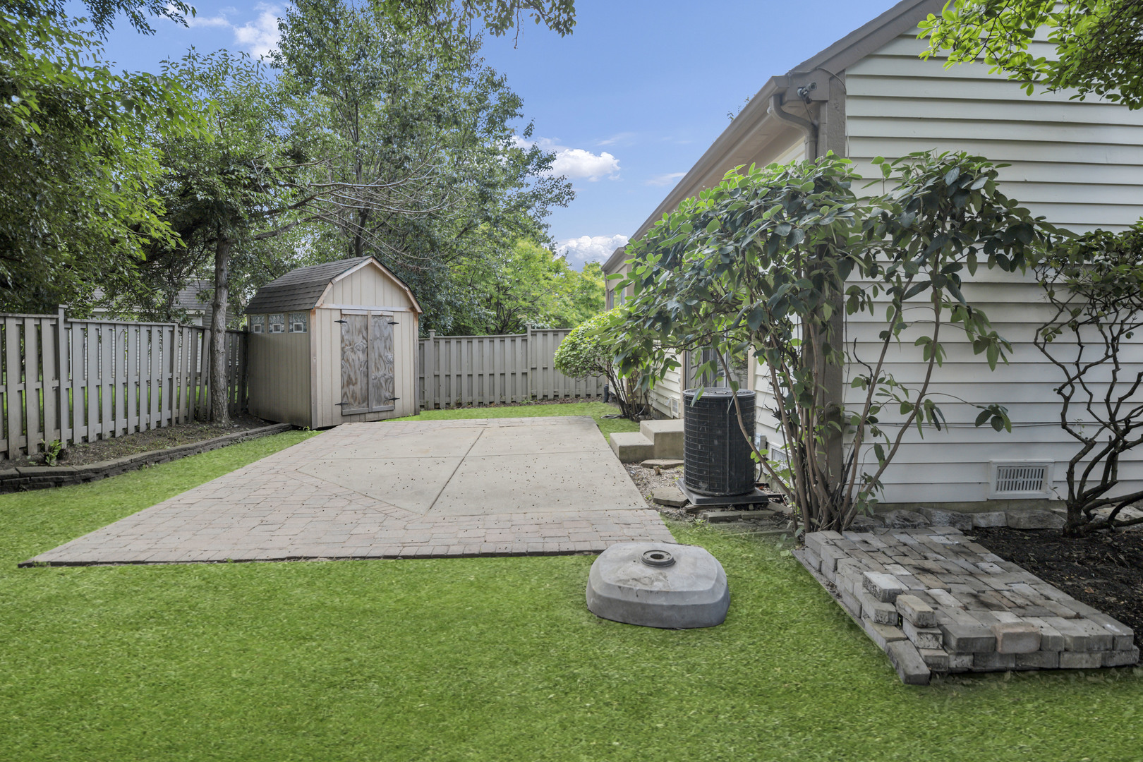117 Oneida Court, Bloomingdale, IL 60108