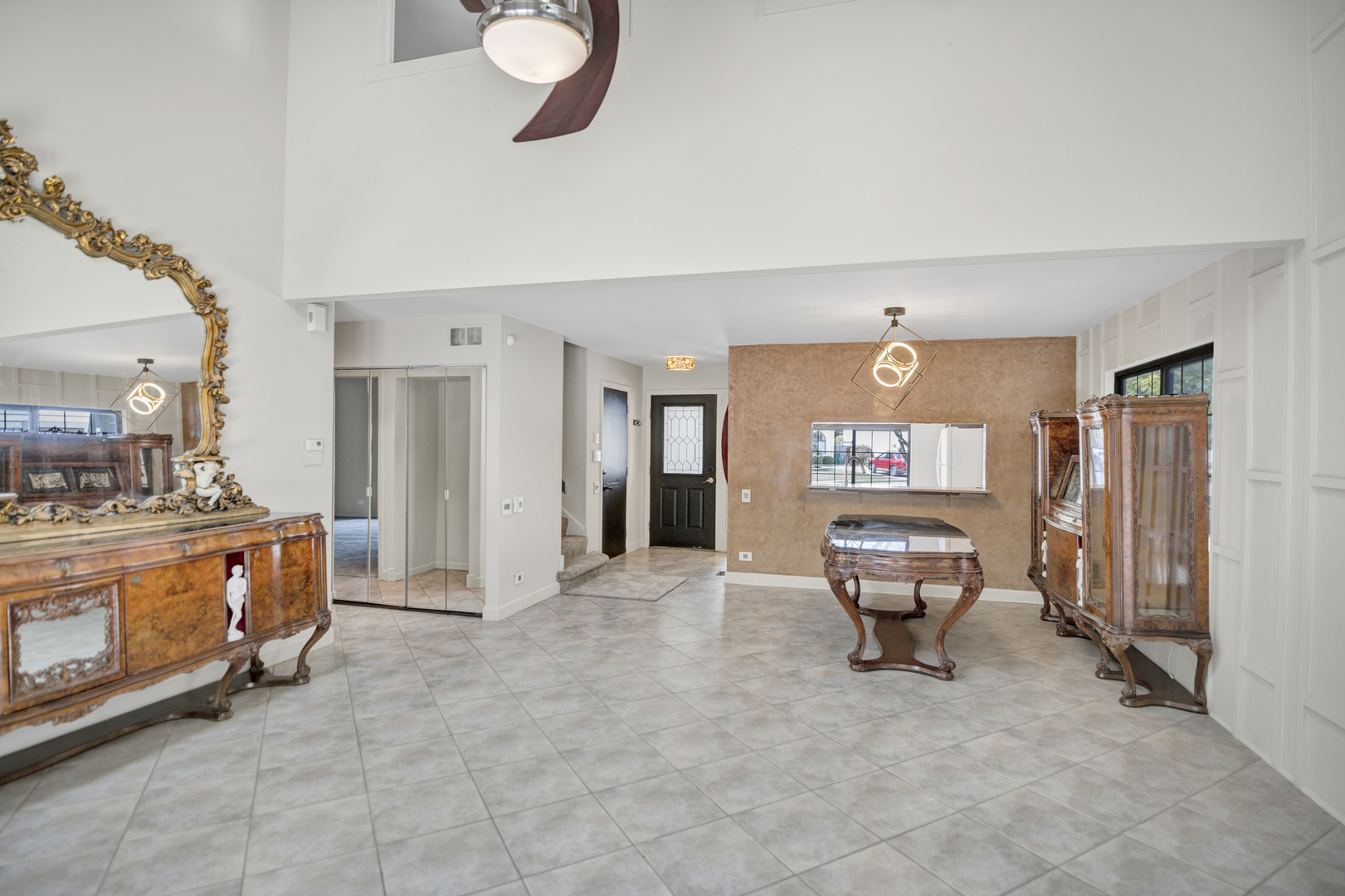 117 Oneida Court, Bloomingdale, IL 60108