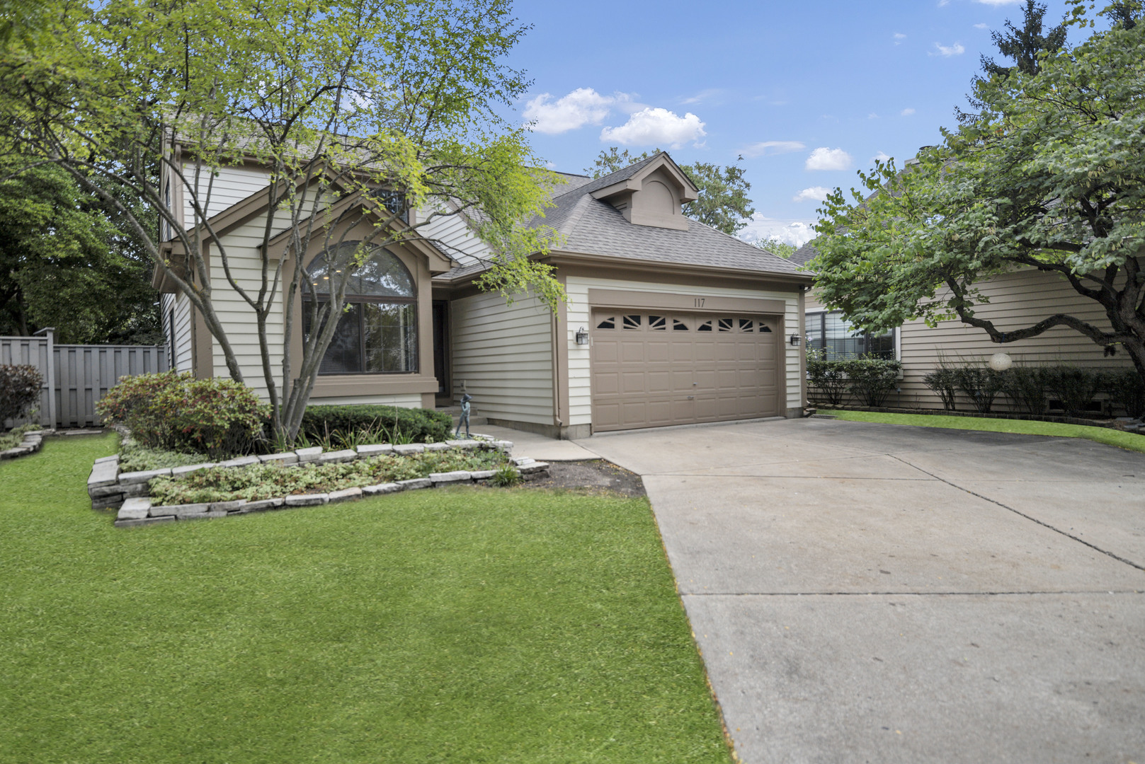 117 Oneida Court, Bloomingdale, IL 60108