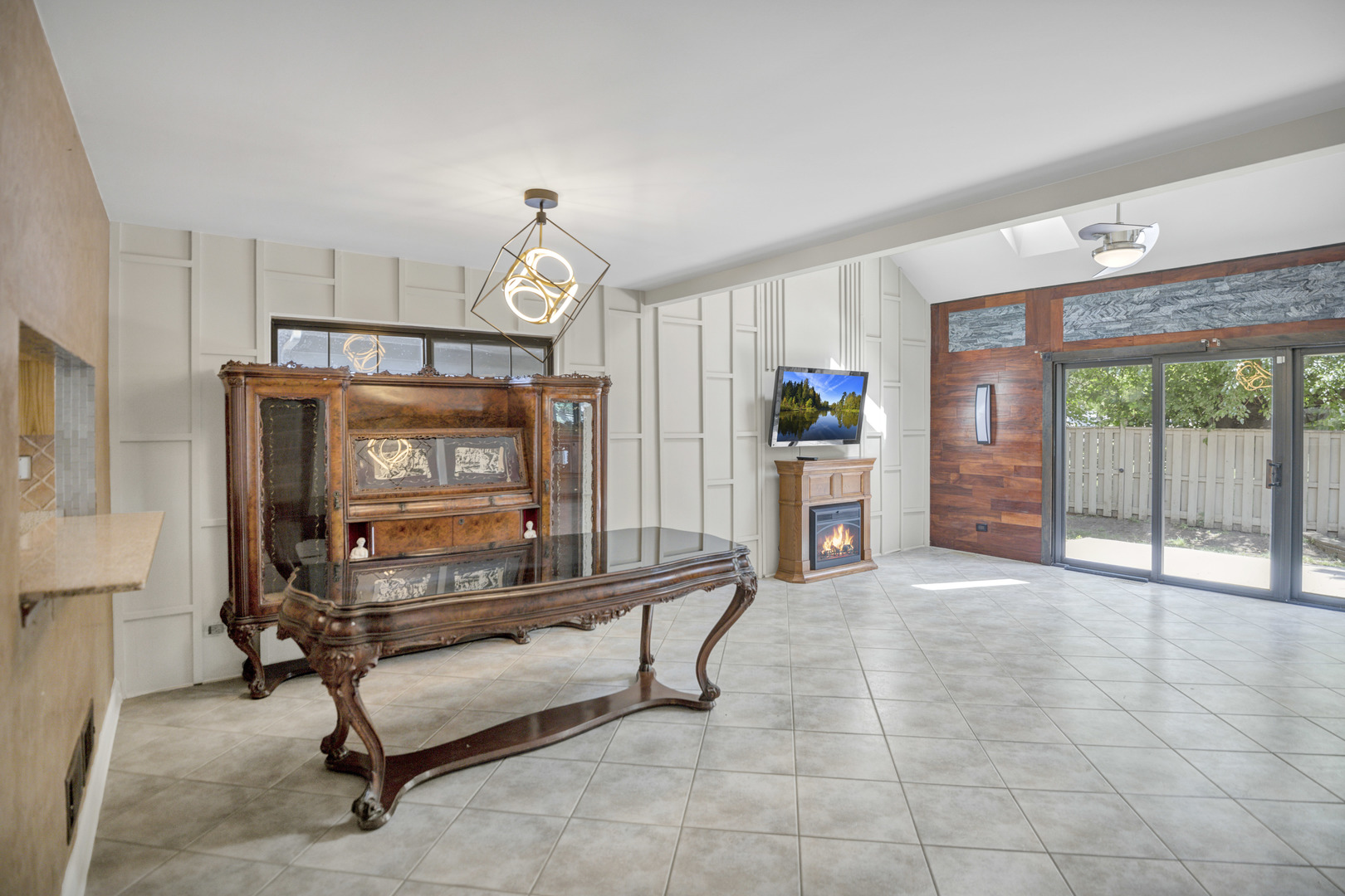 117 Oneida Court, Bloomingdale, IL 60108