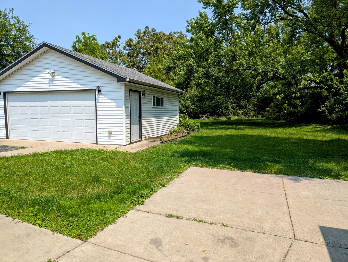 1514 173rd Street, East Hazel Crest, IL 60429