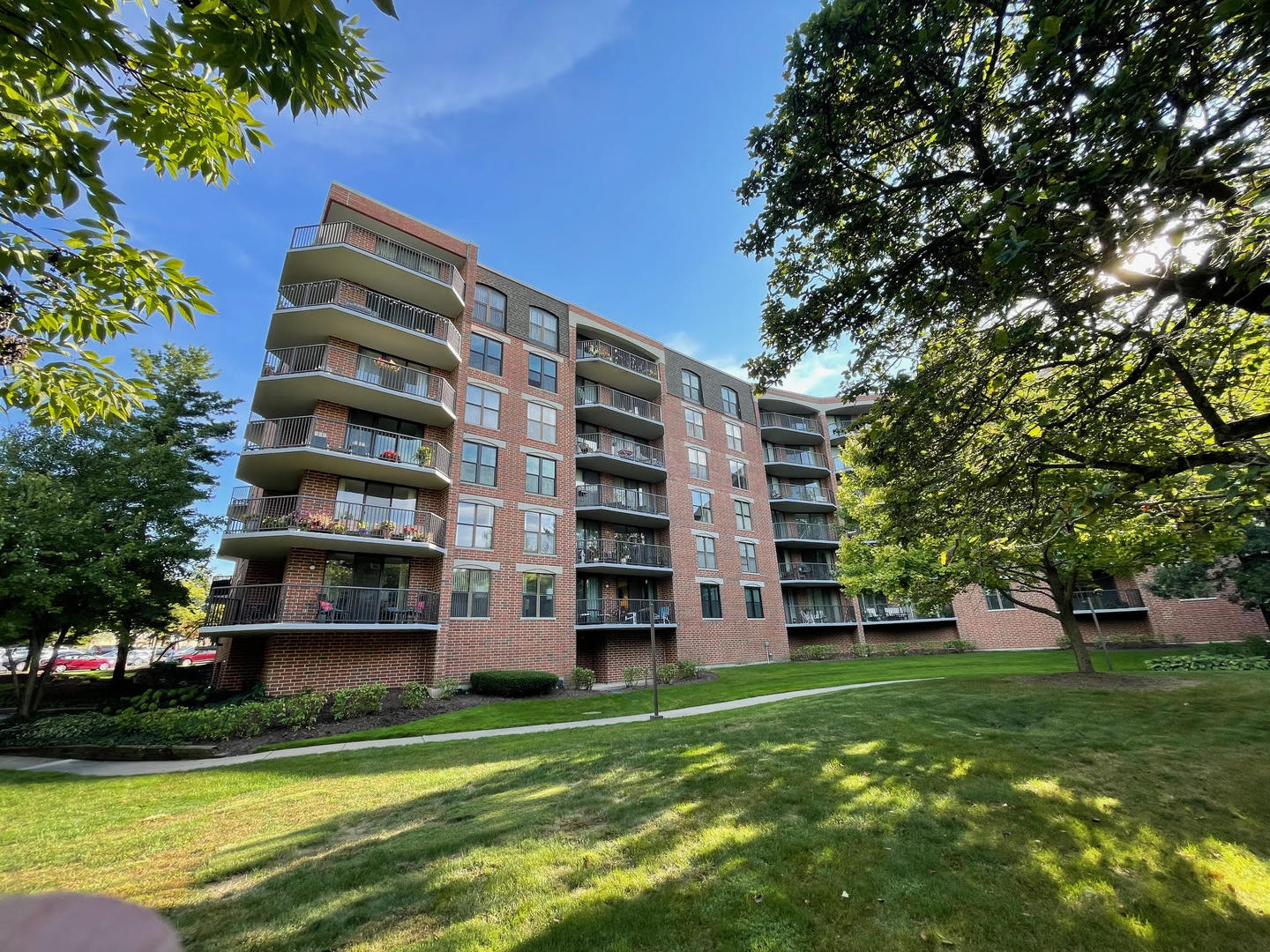 511 AURORA Avenue #104, Naperville, IL 60540