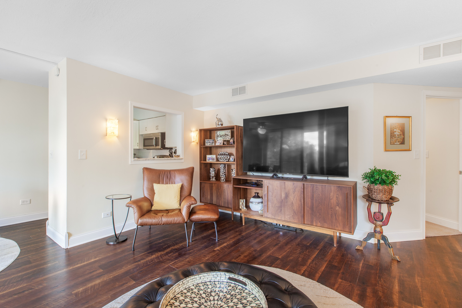 511 AURORA Avenue #104, Naperville, IL 60540