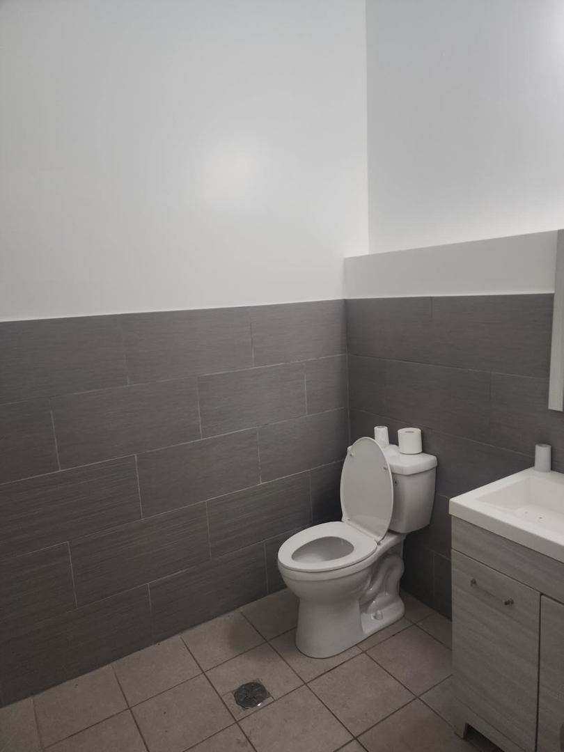 2806 W Chicago Avenue #1, Chicago, IL 60622