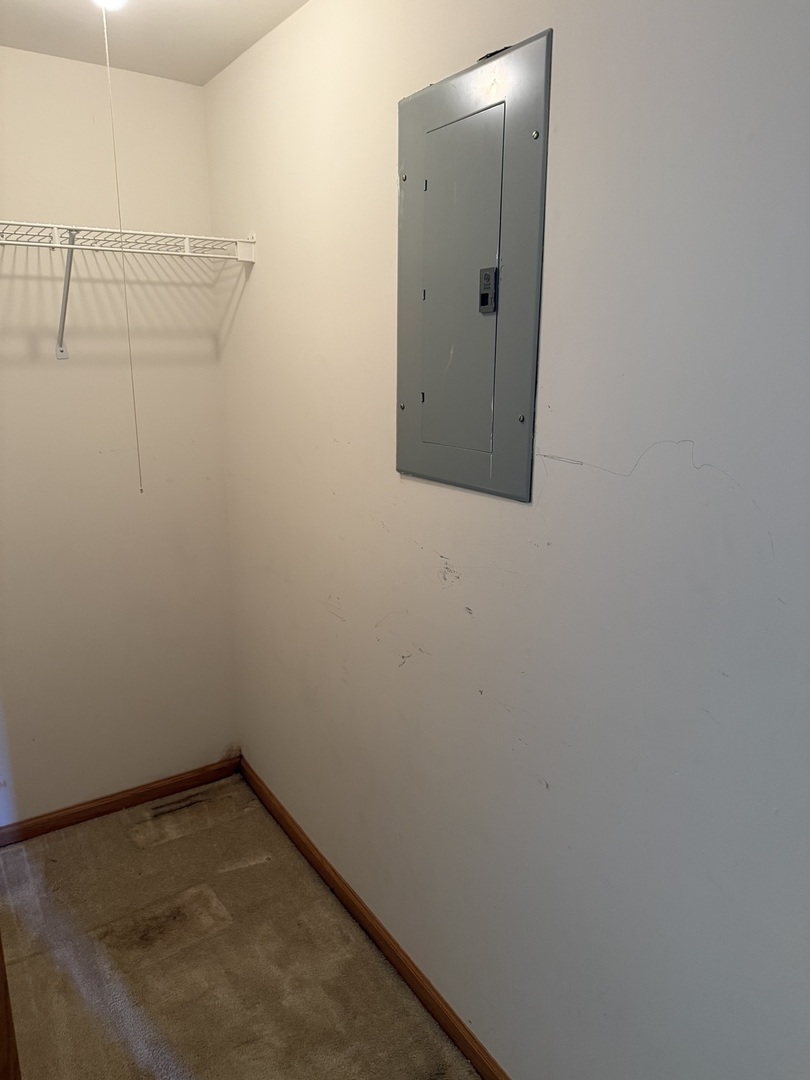7900 S Nagle Avenue #1S, Burbank, IL 60459