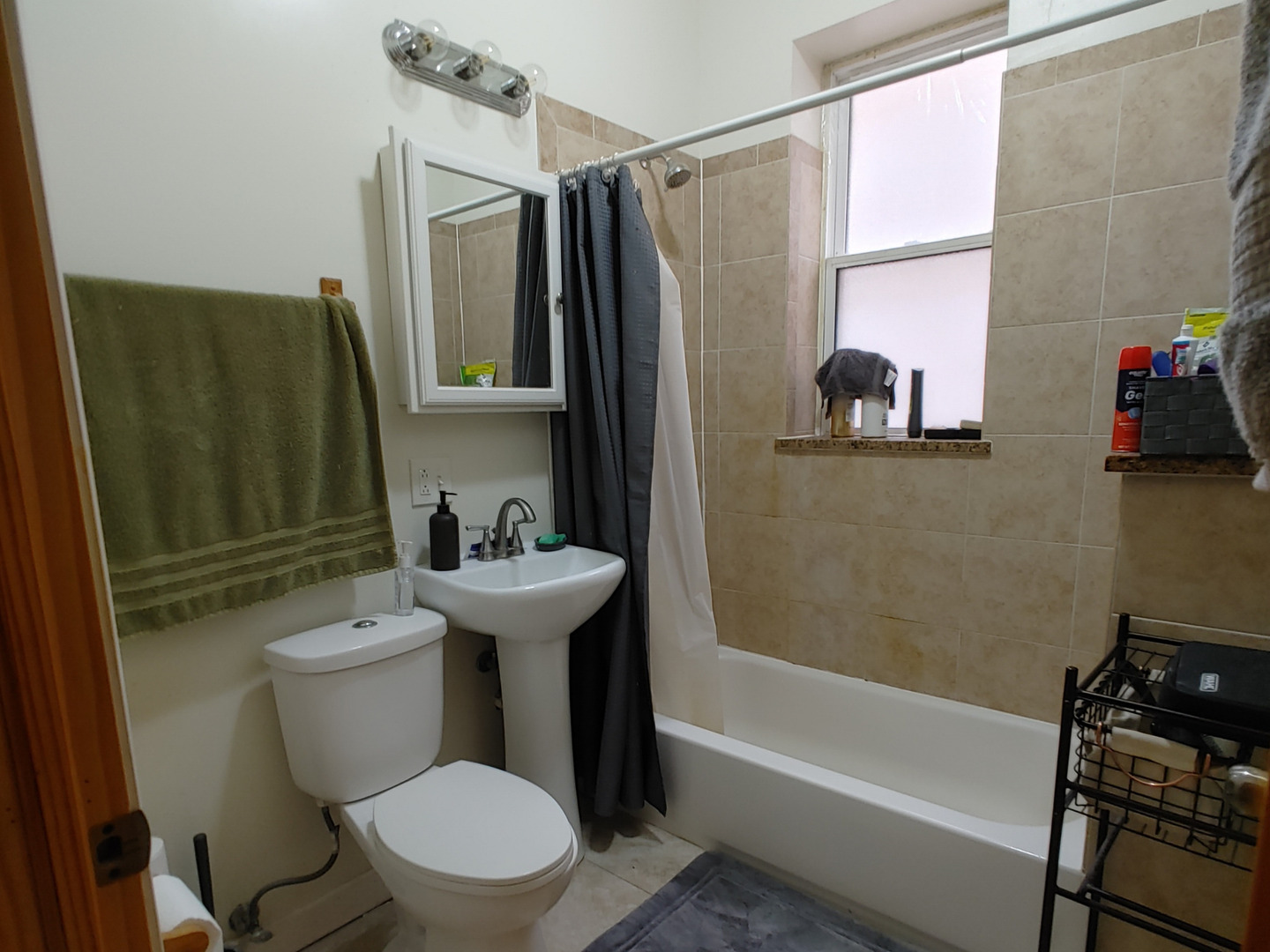 4122 W Cermak Road, Chicago, IL 60623