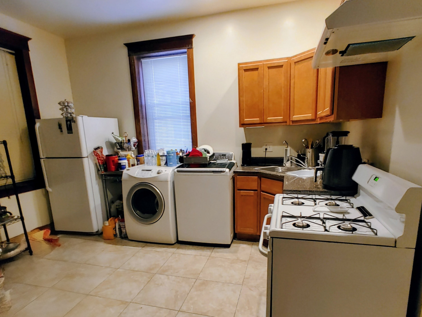 4122 W Cermak Road, Chicago, IL 60623