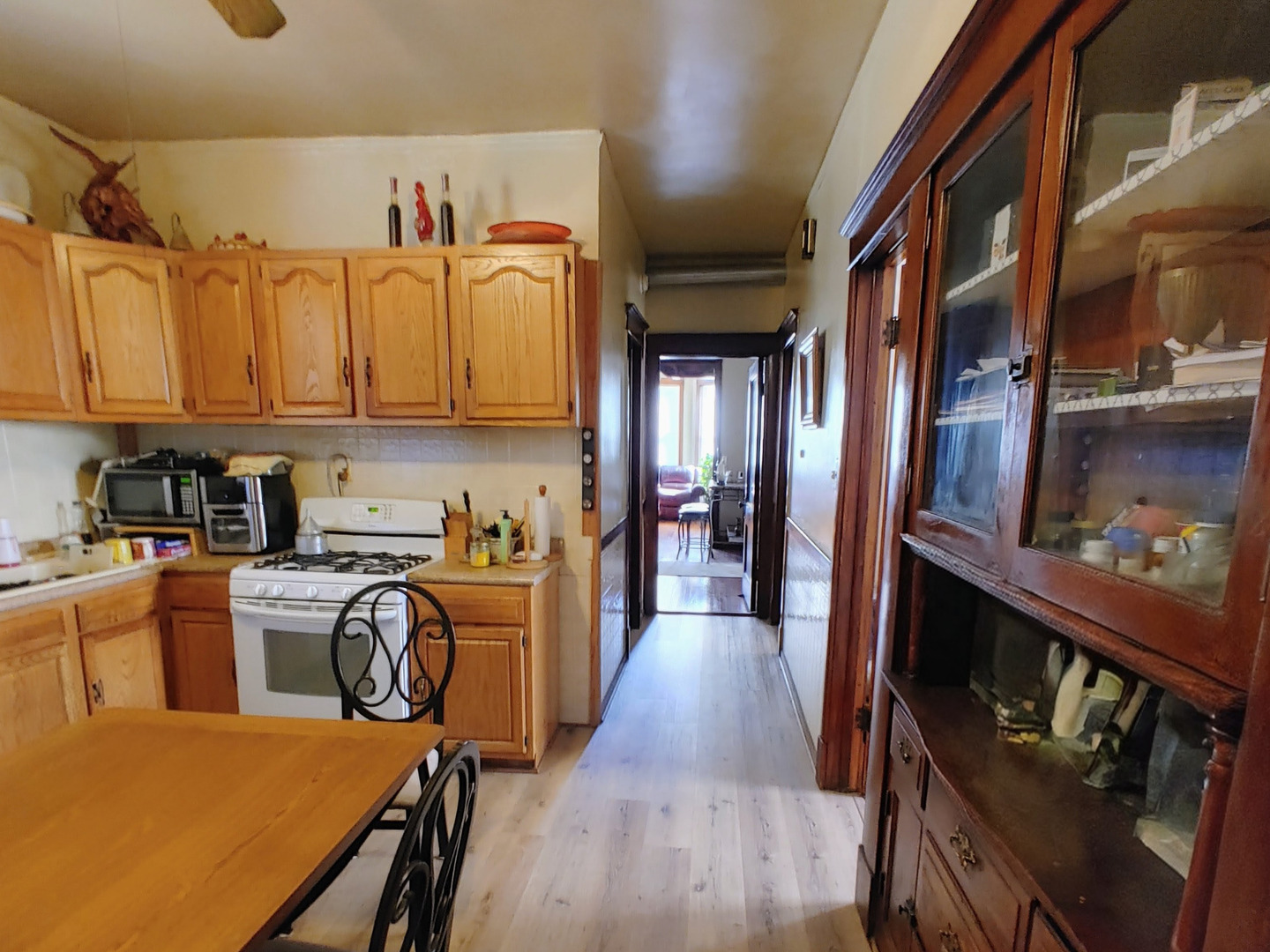 4122 W Cermak Road, Chicago, IL 60623