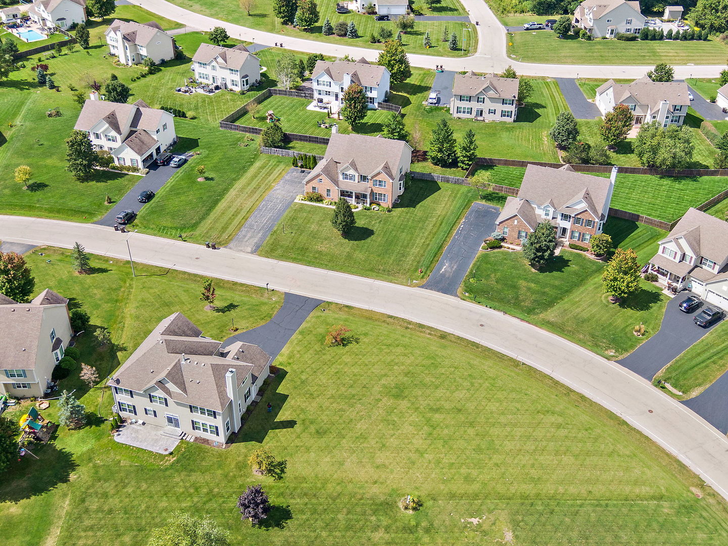 2475 Ajax Street, Crystal Lake, IL 60014