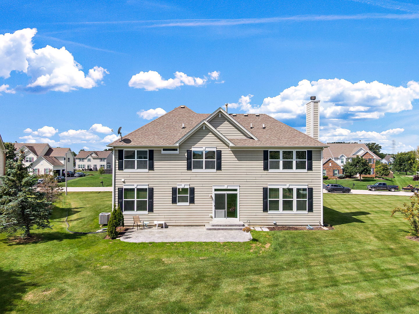 2475 Ajax Street, Crystal Lake, IL 60014