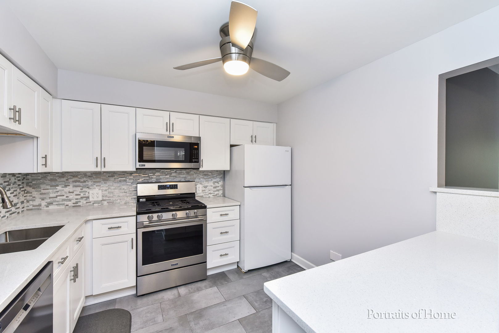 6630 S Brainard Avenue #203, Countryside, IL 60525