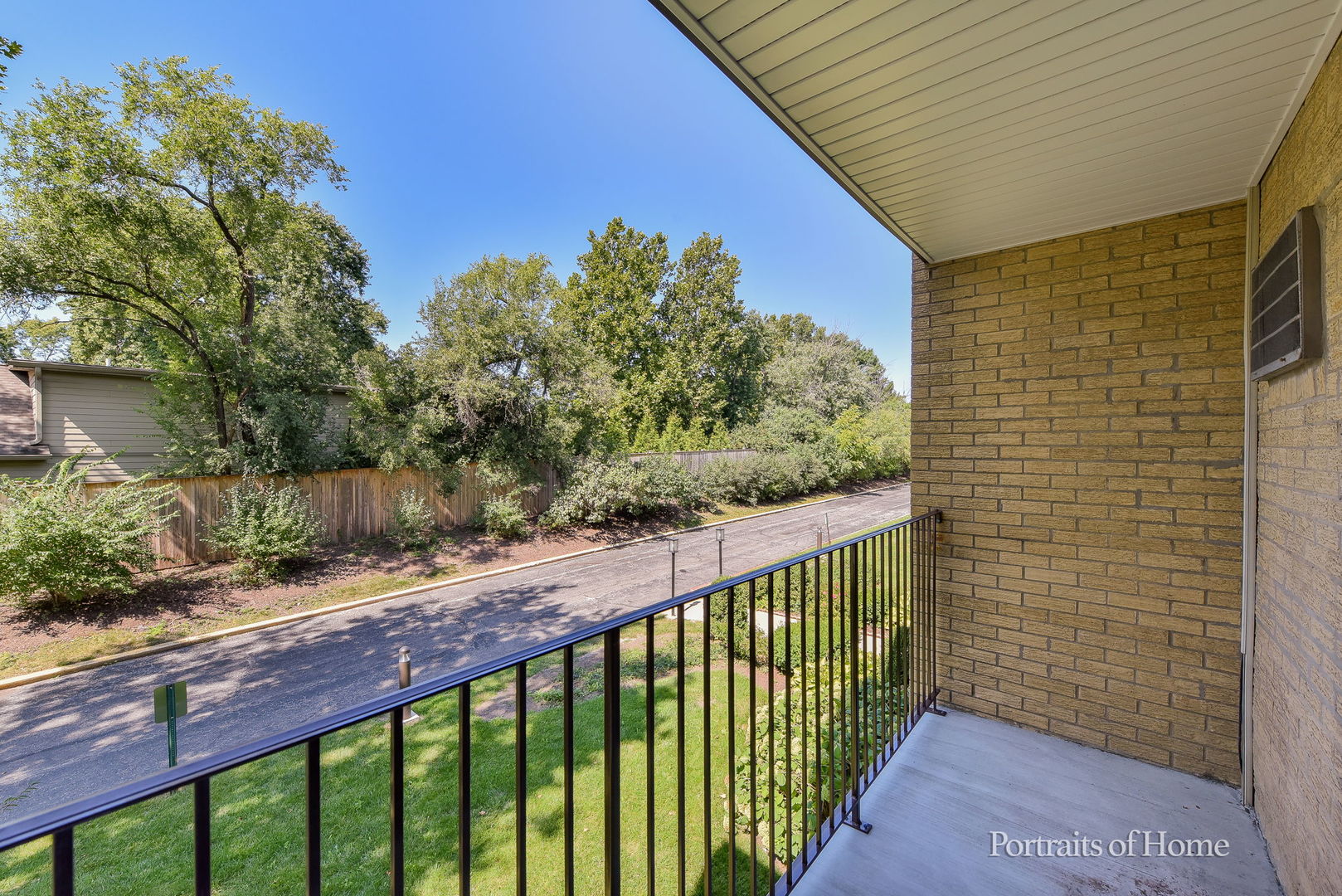 6630 S Brainard Avenue #203, Countryside, IL 60525