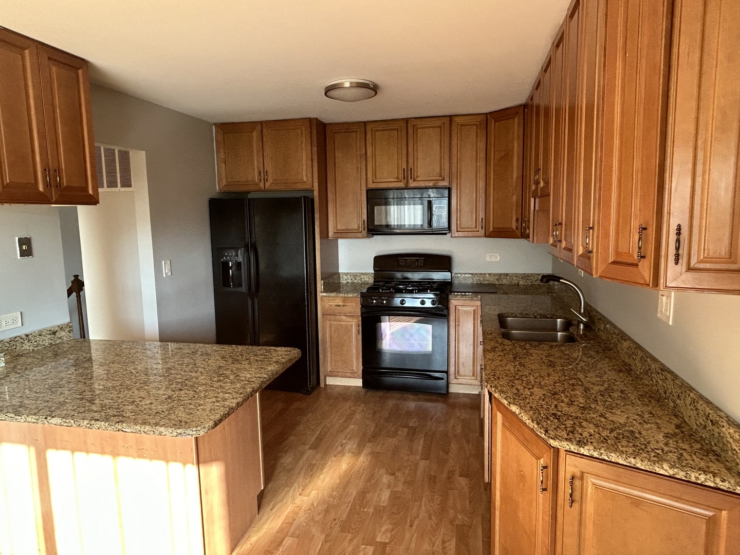 3867 Springlake Drive, Hanover Park, IL 60133