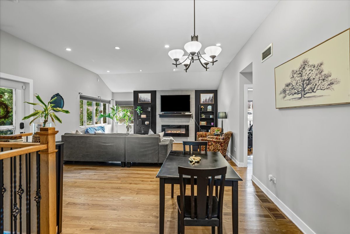 1132 Whitfield Road, Northbrook, IL 60062