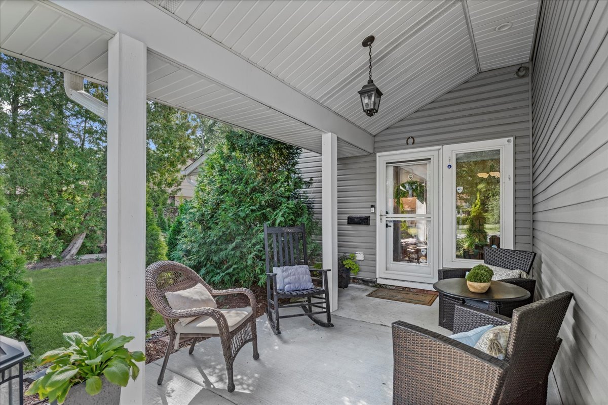 1132 Whitfield Road, Northbrook, IL 60062